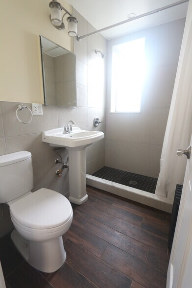 Building Photo - 4412 Barnett Ave