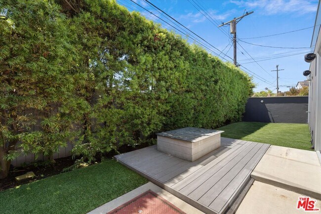 Building Photo - 8317 Delgany Ave
