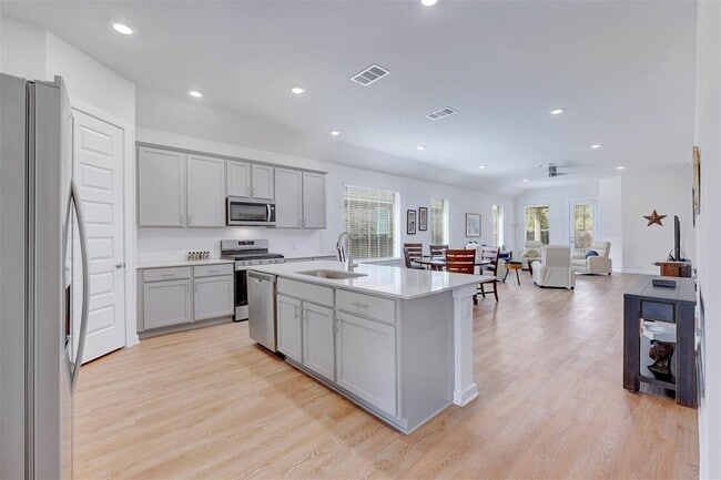 Building Photo - 2041 Centerline Ln