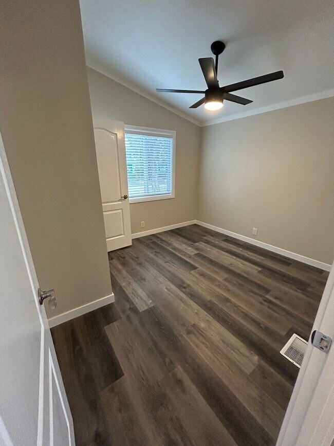 Building Photo - Remodeled Modern 3 Bed/2 Bath National City -MOVE IN PROMOTION!