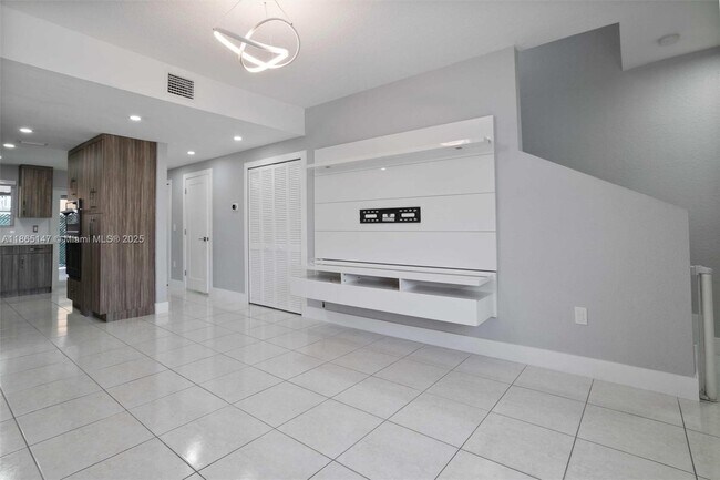 Building Photo - 3378 W 80th St