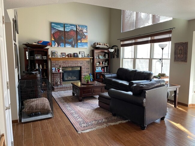 Building Photo - Broadmoor Glens Home