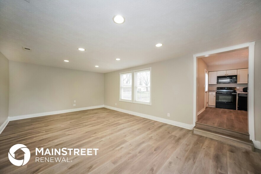 Building Photo - 51 Sunset Mnr Dr