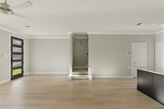 Building Photo - 2617 Tanager St