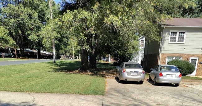 Building Photo - 3214 Martin Ave