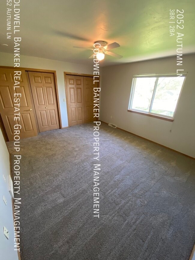 Building Photo - 2052 Autumn Ln
