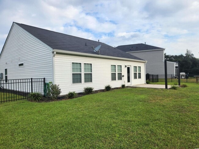 Building Photo - 247 Grv Pk Lp