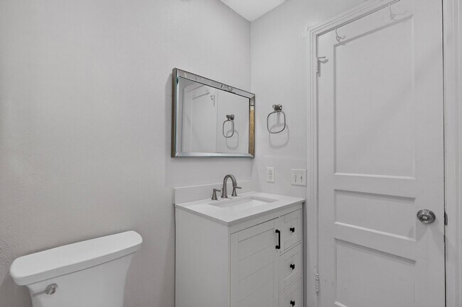 Building Photo - 4812 Wateka Dr