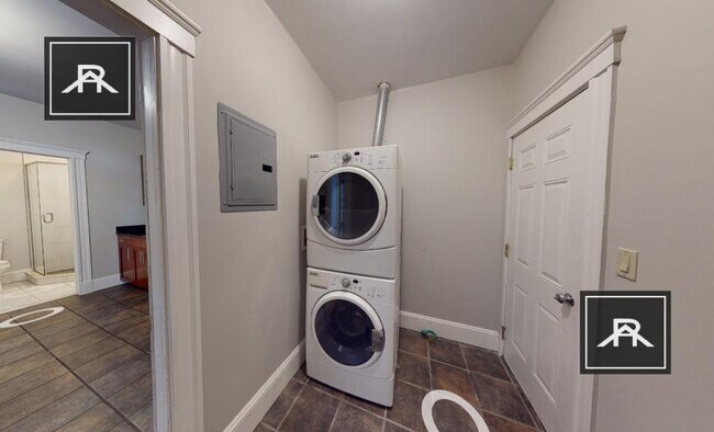 Building Photo - 3 bedroom in Somerville MA 02143