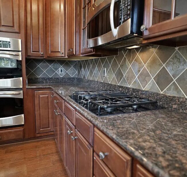 Building Photo - 46123 Gooseneck Dr