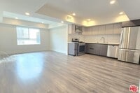 Building Photo - 5030 Rosewood Ave