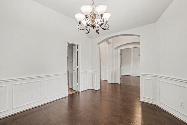 Building Photo - 16434 Red Crest Dr