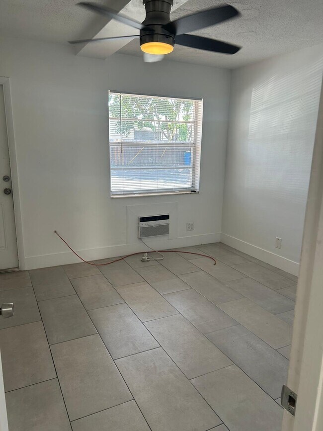 Building Photo - 2916 Funston St