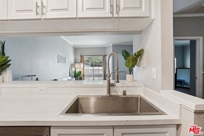 Building Photo - 1706 Bevin Brook Dr