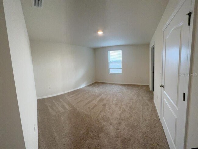 Building Photo - 1800 Red Canyon Dr