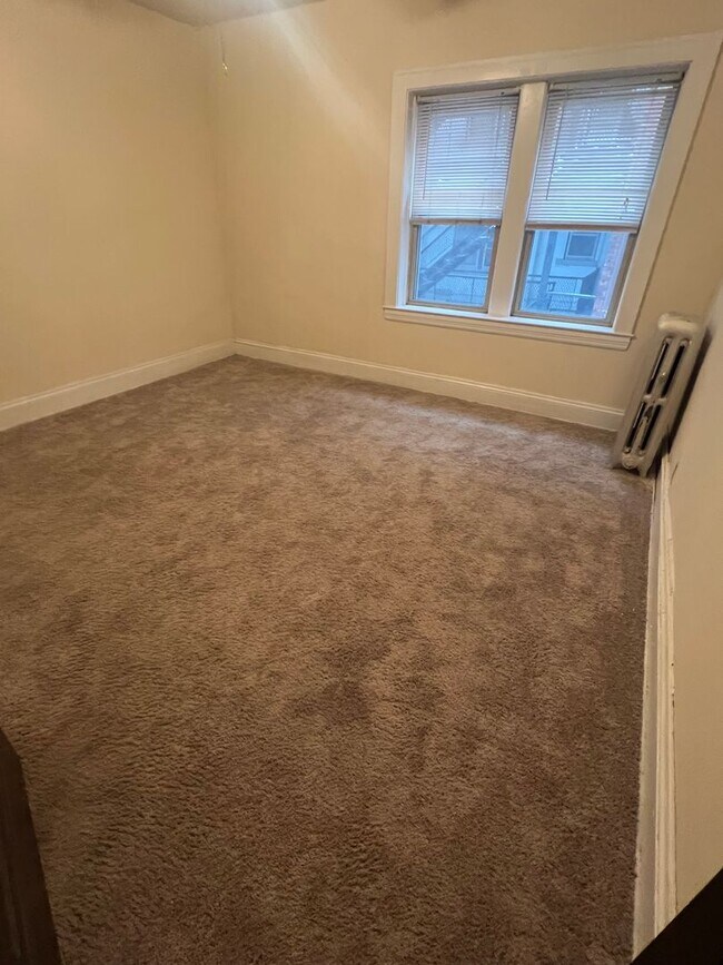 Building Photo - Sterling