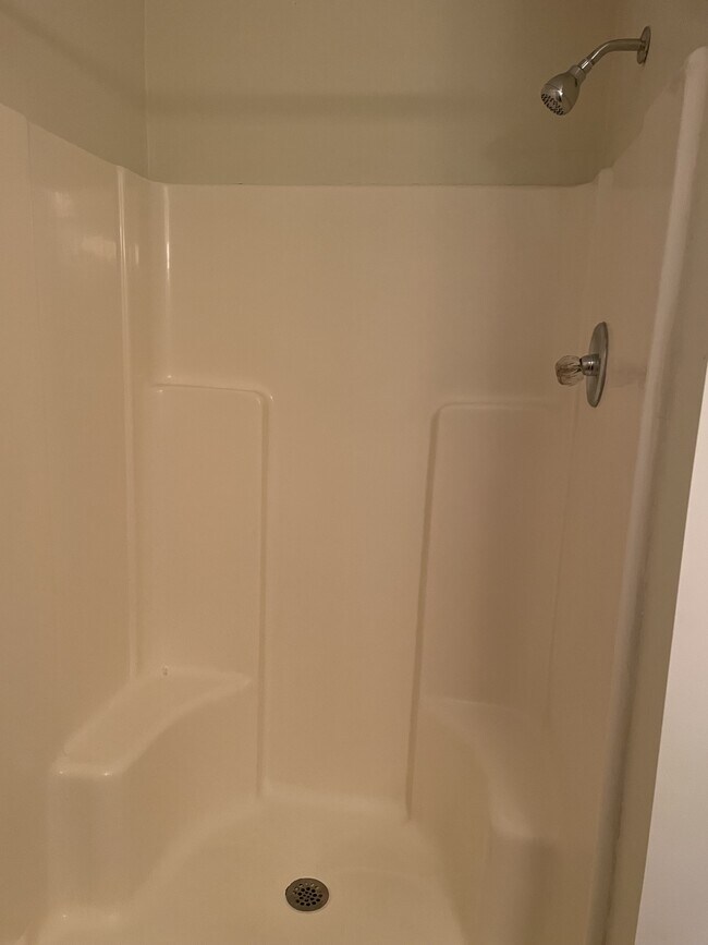 Building Photo - 101 Harvest Dr