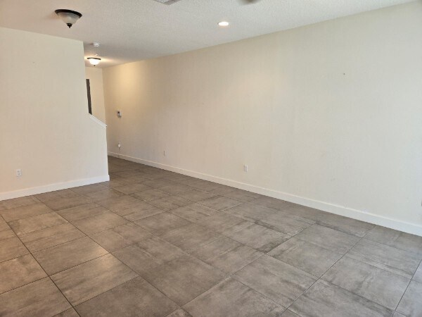 Building Photo - 922 Centaury Dr