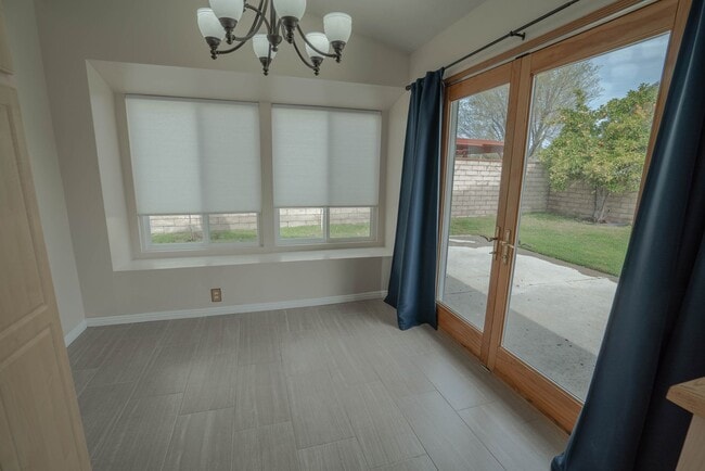 Building Photo - Charming Single-Story 2-Bedroom Home in Saugus!