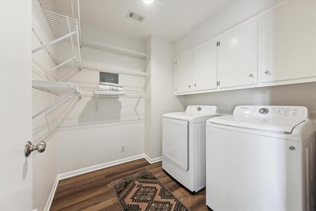 Building Photo - 3609 Peregrine Falcon Dr