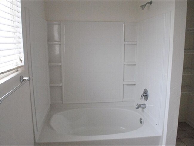 Building Photo - 1978 S 650 E