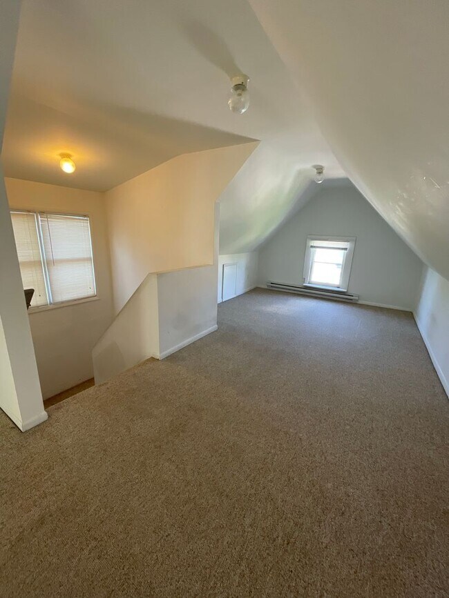 Building Photo - 410 E William St