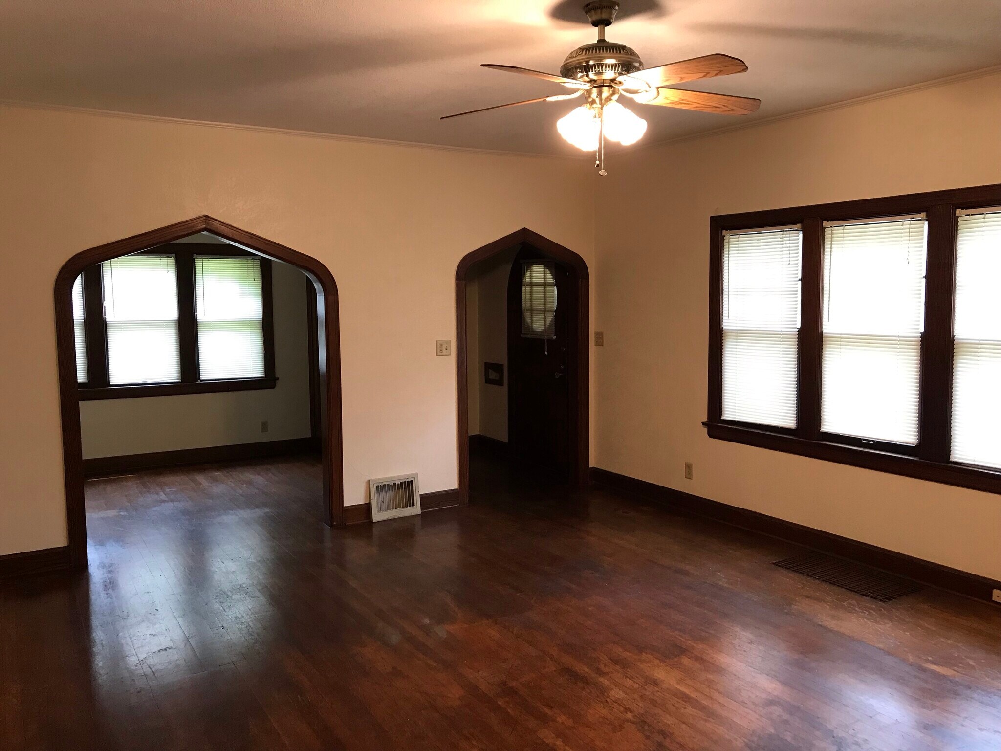 Building Photo - 3626 East 1st Street North