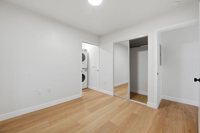 Building Photo - 2735 Broadway-2