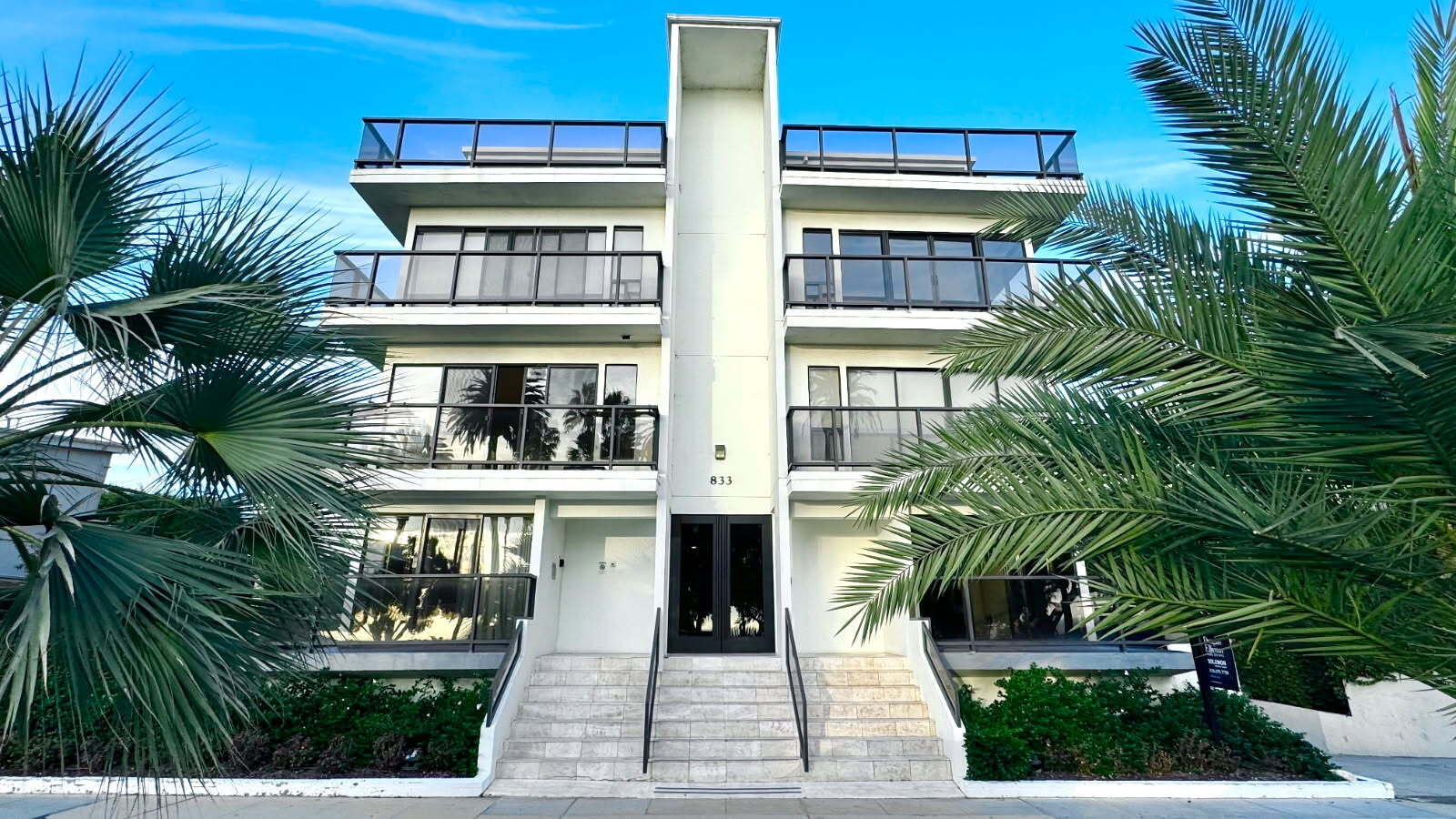 Building Photo - 833 Ocean Ave