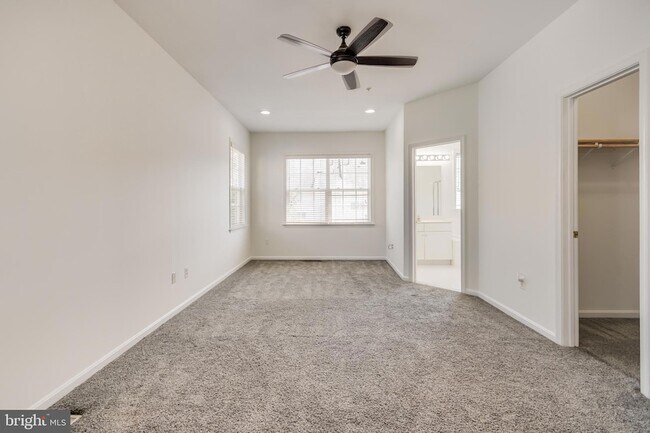 Building Photo - 5214 Lynns Retreat Dr