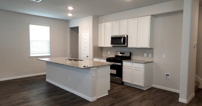 Building Photo - 946 Grand Emperor DR