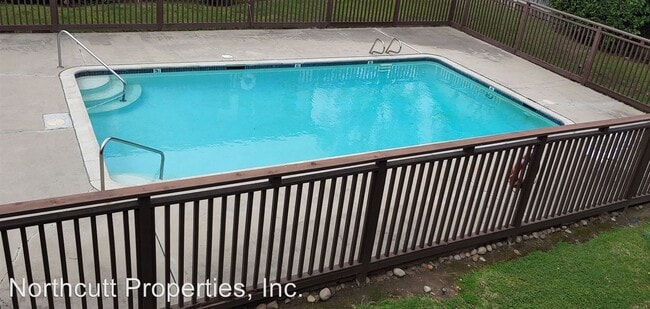 Building Photo - 4744 70th St