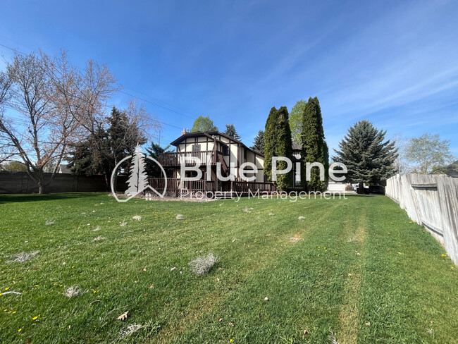 Building Photo - 3267 Merlin Dr