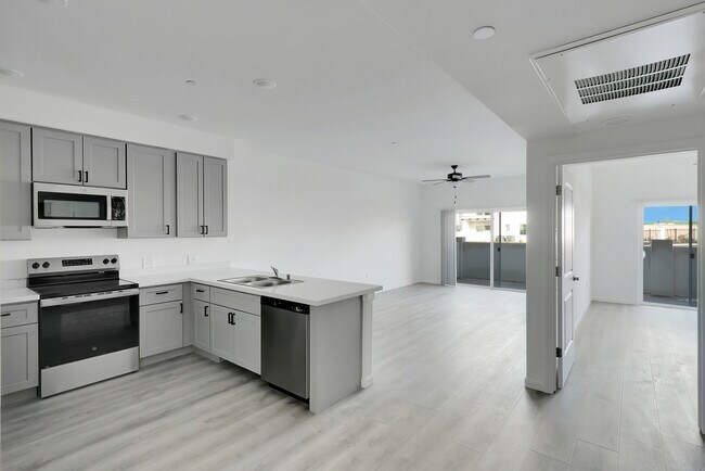 Building Photo - 6B - 2038 Millennium Way