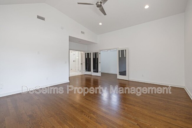 Building Photo - 227 53rd Ave N