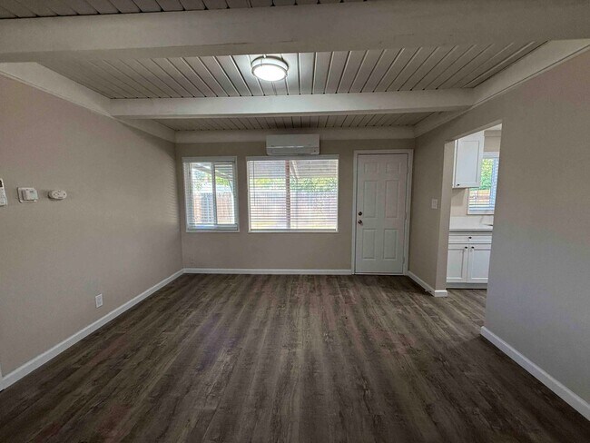Building Photo - 2312 Barcelona Way