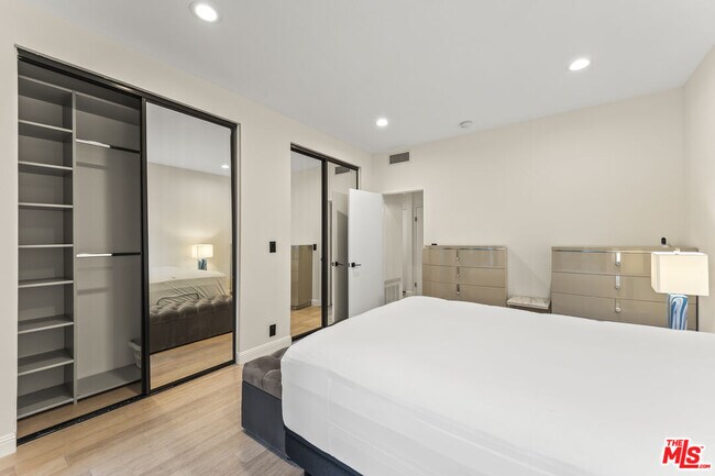 Building Photo - 8110 Manitoba St