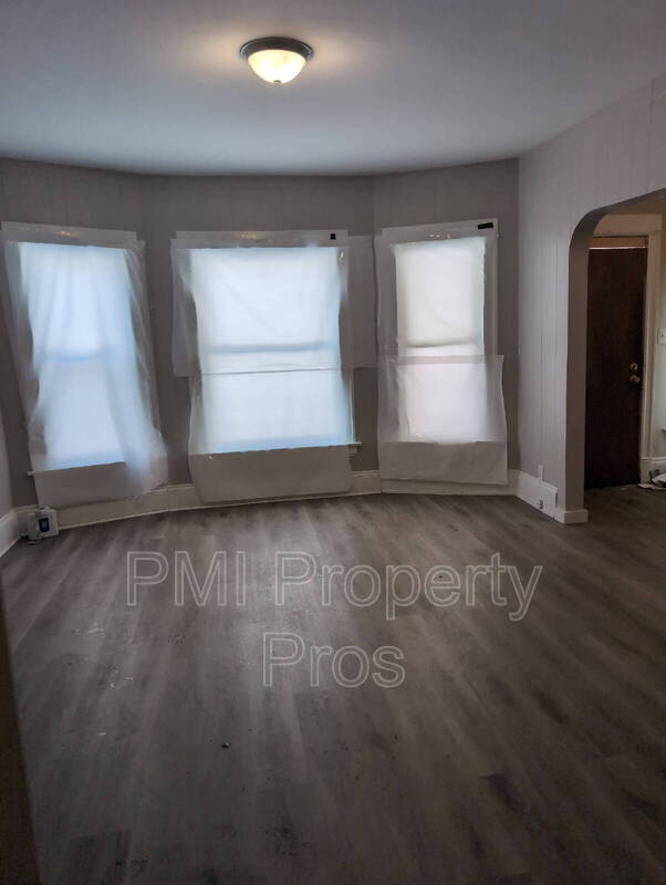 Building Photo - 2132 N 40th St