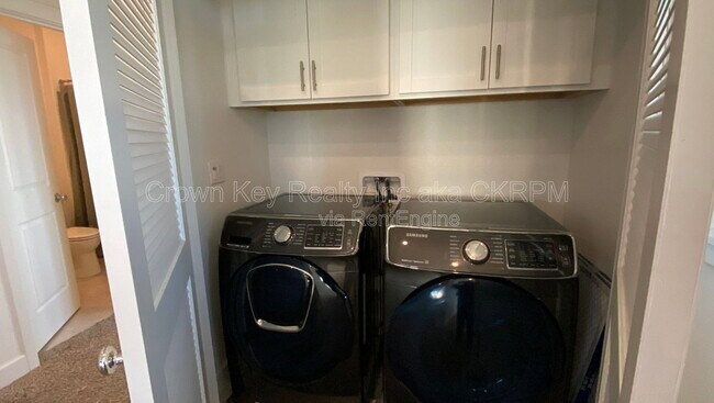 Building Photo - 248 Tuso Ranch Rd