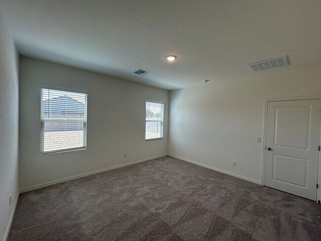 Building Photo - Free Rent for September! Brand New 3-Bedro...