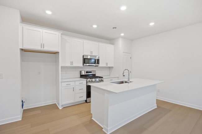 Building Photo - NEW CONSTRUCTION - 4 Bed 3 Bath Single Family Home in Cottage Grove with 2 Car Garage