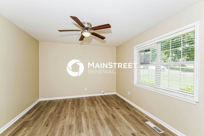 Building Photo - 3 Bedroom Pet-Friendly Home in Birmingham,...