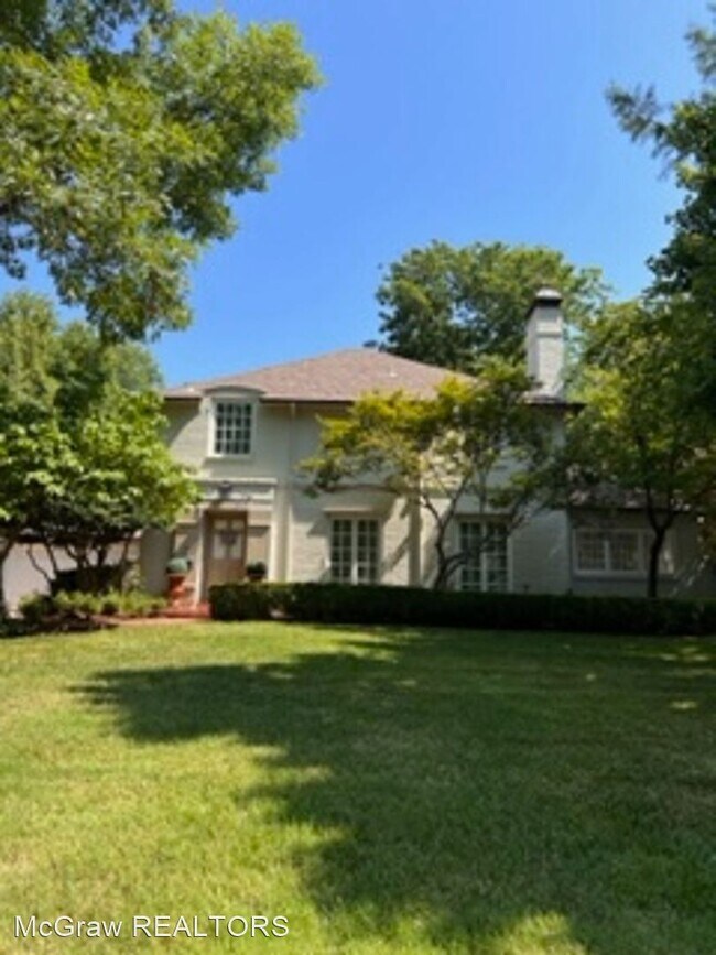 Building Photo - 4 br, 3.5 bath House - 2141 E. 31st Place S.