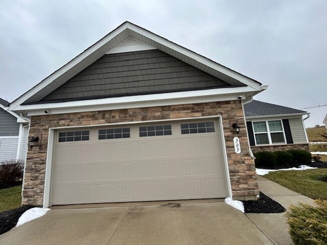 Building Photo - 2 Bed- 2 Bath + Dedicated Home Office - Single Family Home in Amherst