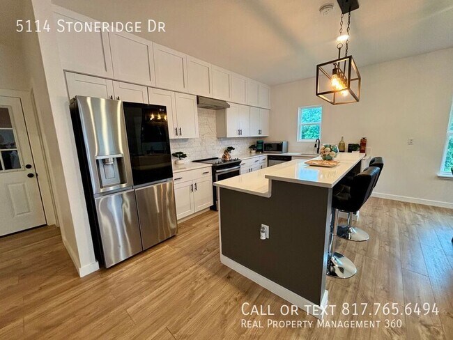 Building Photo - 5114 Stoneridge Dr
