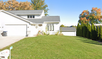 Building Photo - Maple Terrace (Right Side SV)