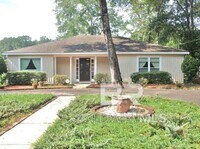 Building Photo - 115 Ferncliff Cir
