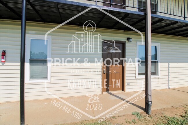 Building Photo - 1009 Clendenen Rd