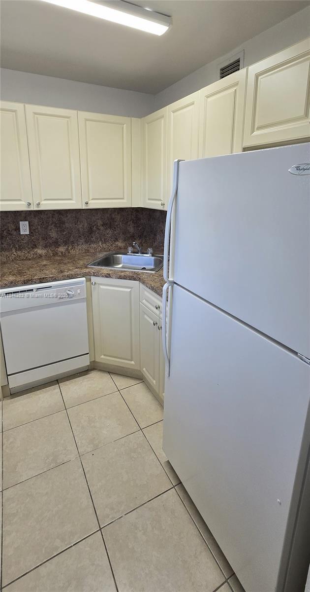 Building Photo - 10820 SW 200th Dr