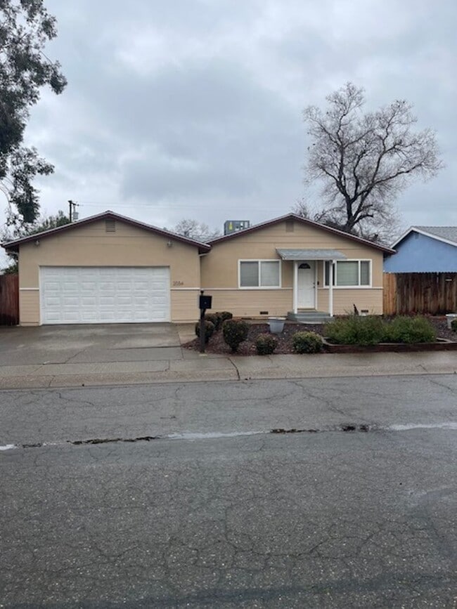 Building Photo - Cozy home in Starview Neighborhood